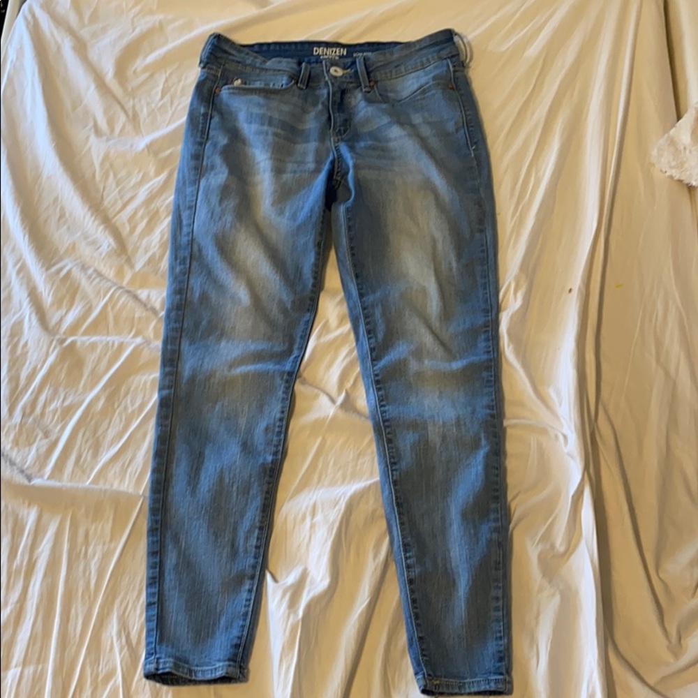 Denizen-Levi’s low rise jeggings